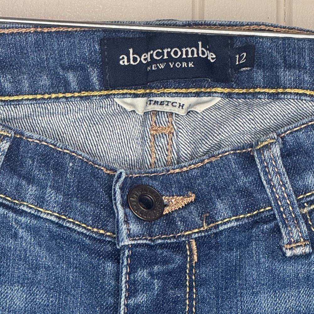 Abercrombie Denim Shorts - Picture 3 of 9